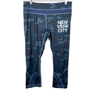 Lululemon New York City Soul Cycle blue camouflage cropped leggings, size 4
